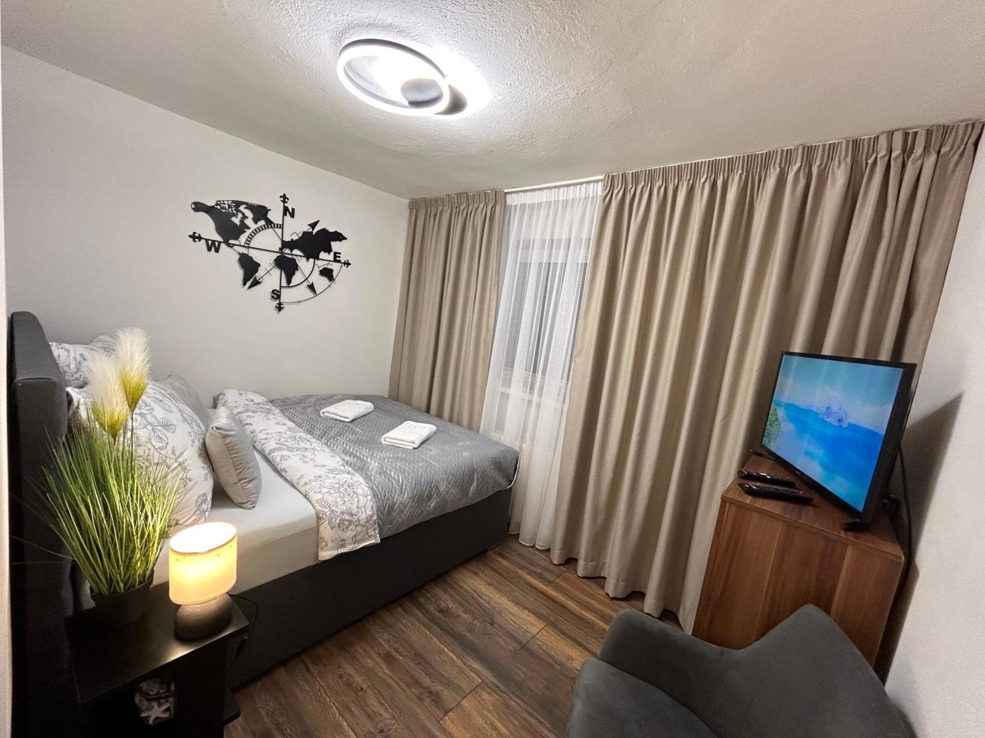 Komfortny Apartman So Zahradou A Sukromnym Parkoviskom-Nonstop Check-In Banská Bystrica Exterior foto