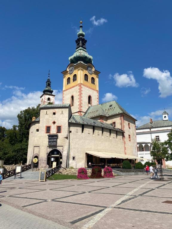 Komfortny Apartman So Zahradou A Sukromnym Parkoviskom-Nonstop Check-In Banská Bystrica Exterior foto